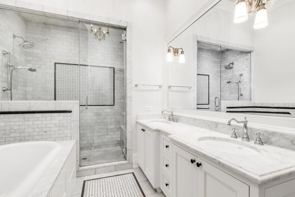 Shower Installation in Lynnwood
