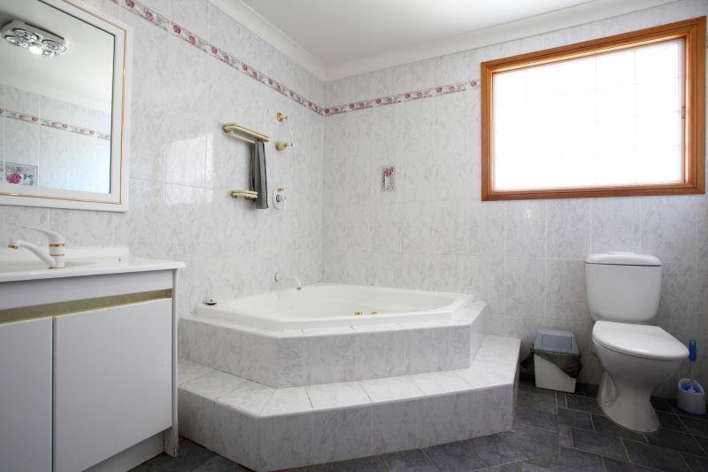 Top Bathtub Installation Companies in Silverdale, WA